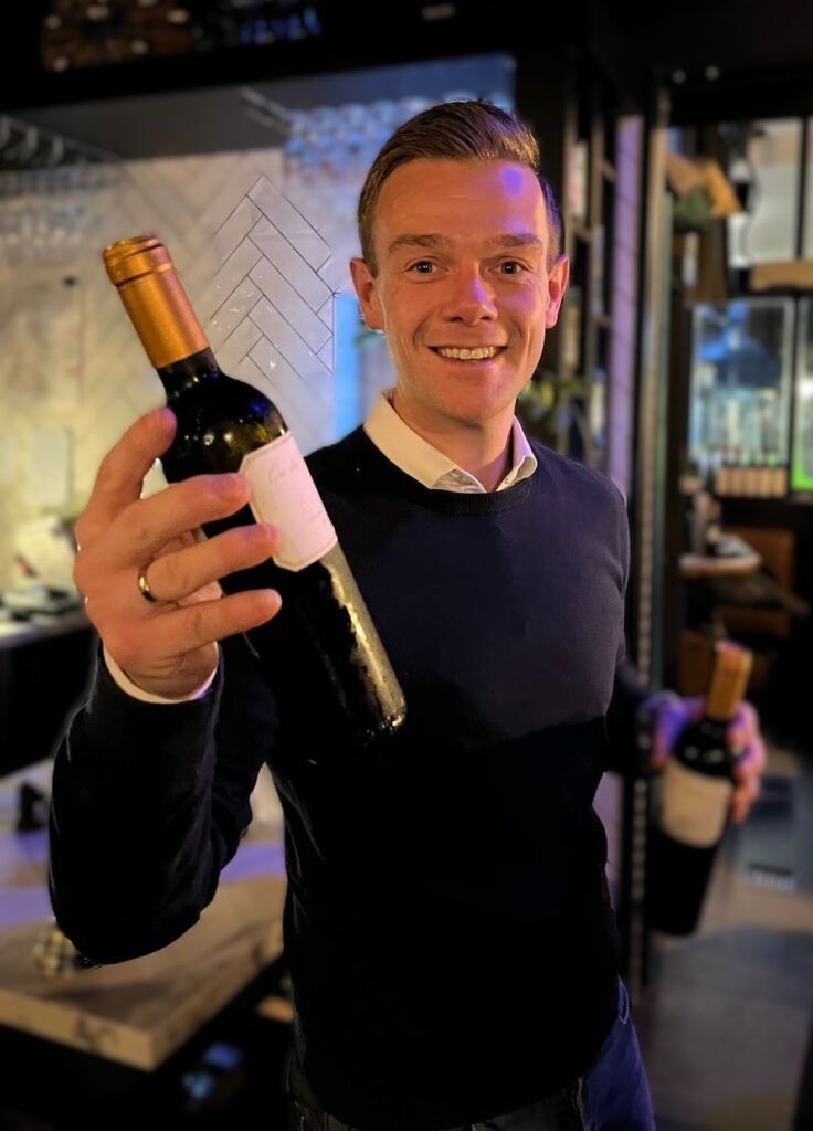 b12e5163 8246 4d43 afa7 3576c93a8504